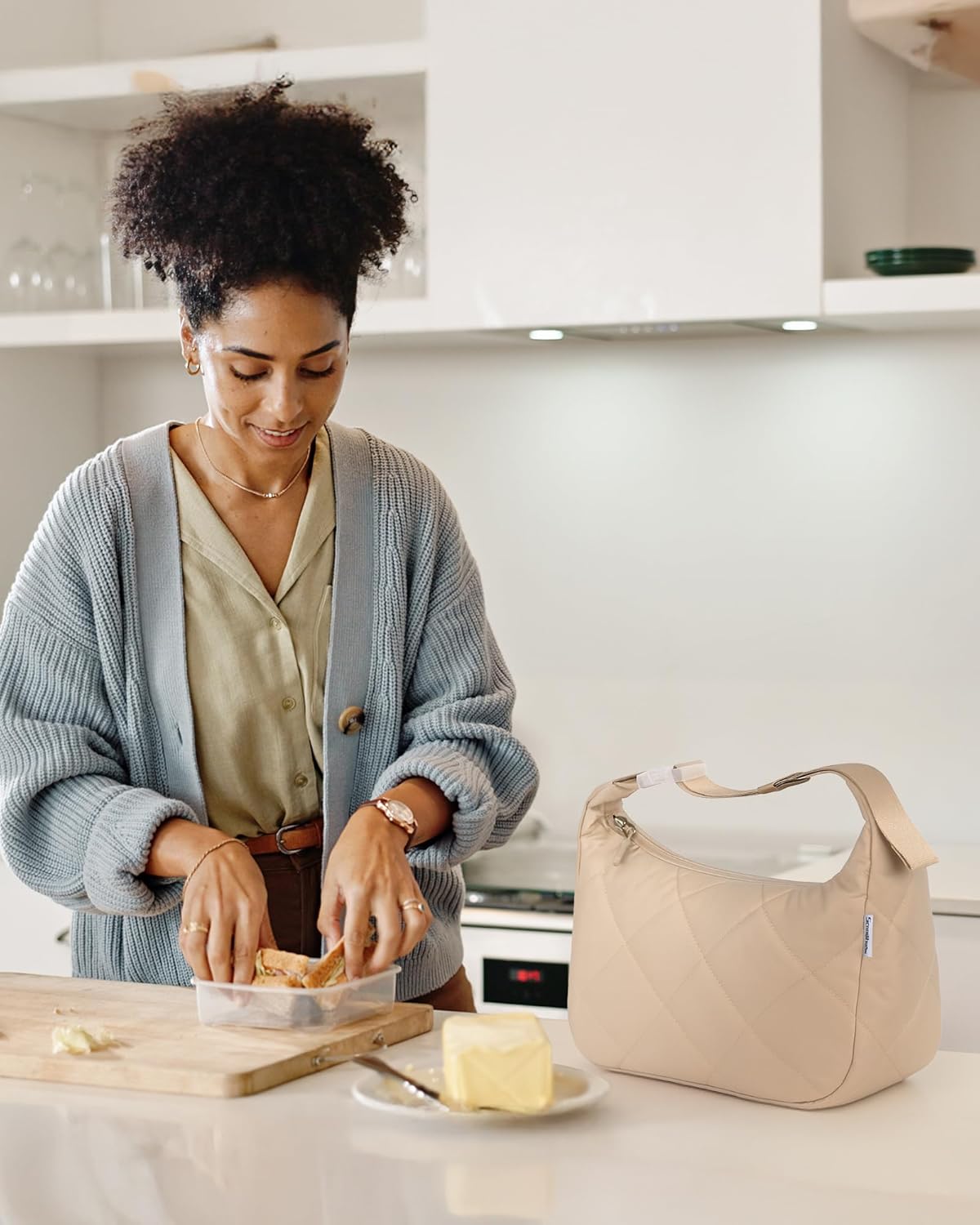 Quilted Lunch Bag for Women, Cute Insulated Lunch Tote with Adjustable Strap, Puffy Reusable Waterproof Cooler Bag, Stylish Bento Lunch Box for Work Picnic Travel, Beige