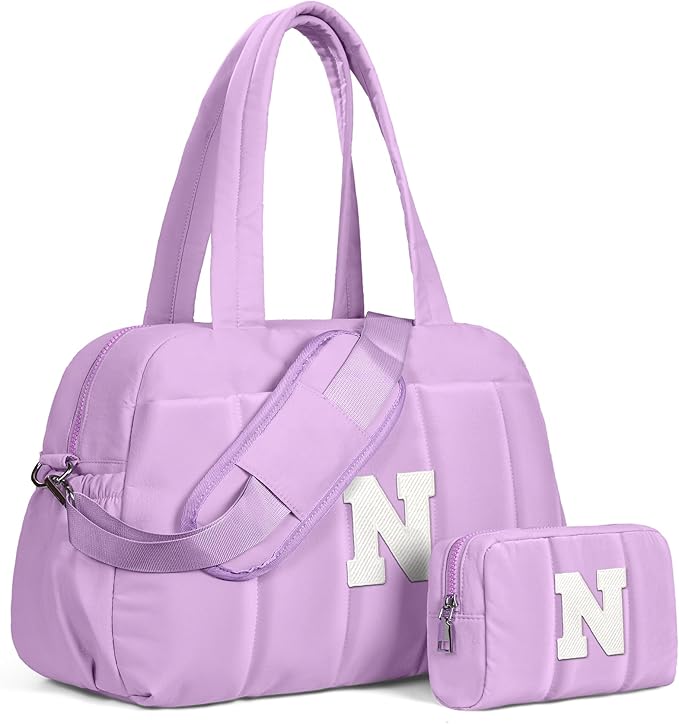 Initial Duffle Bag, Carry On Bags for Women，Gifts for Girls-Overnight Bag with Wet Pocket，Lightweight Travel Bags Personalized Gym Tote with Makeup Pouch-BubblyBeeBaby