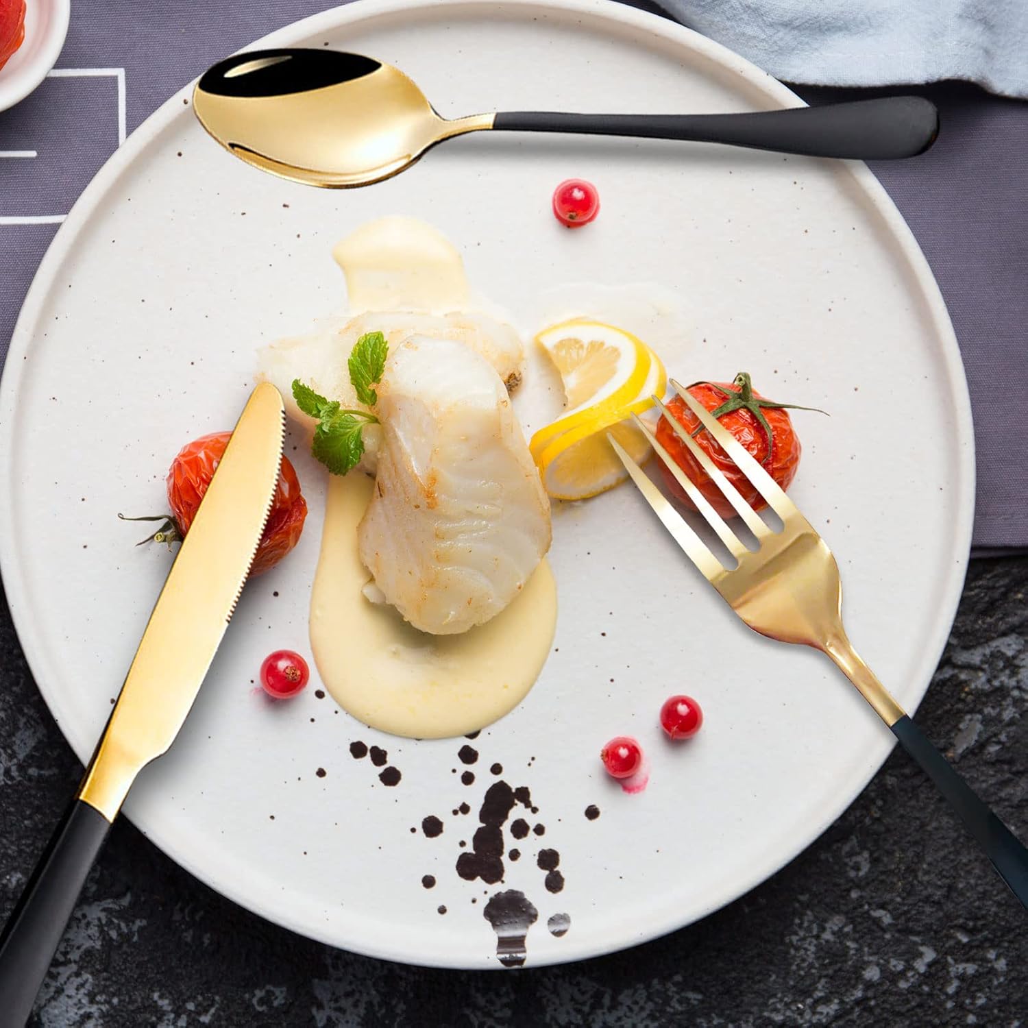 Black Portable Flatware Cutlery Set, TWUTGAYW Stainless Steel Travel Utensils with Case, Reusable Chopsticks Knife Spoons and Forks Set, Gold Camping Utensils Set for Lunch, Office, School, Picnic