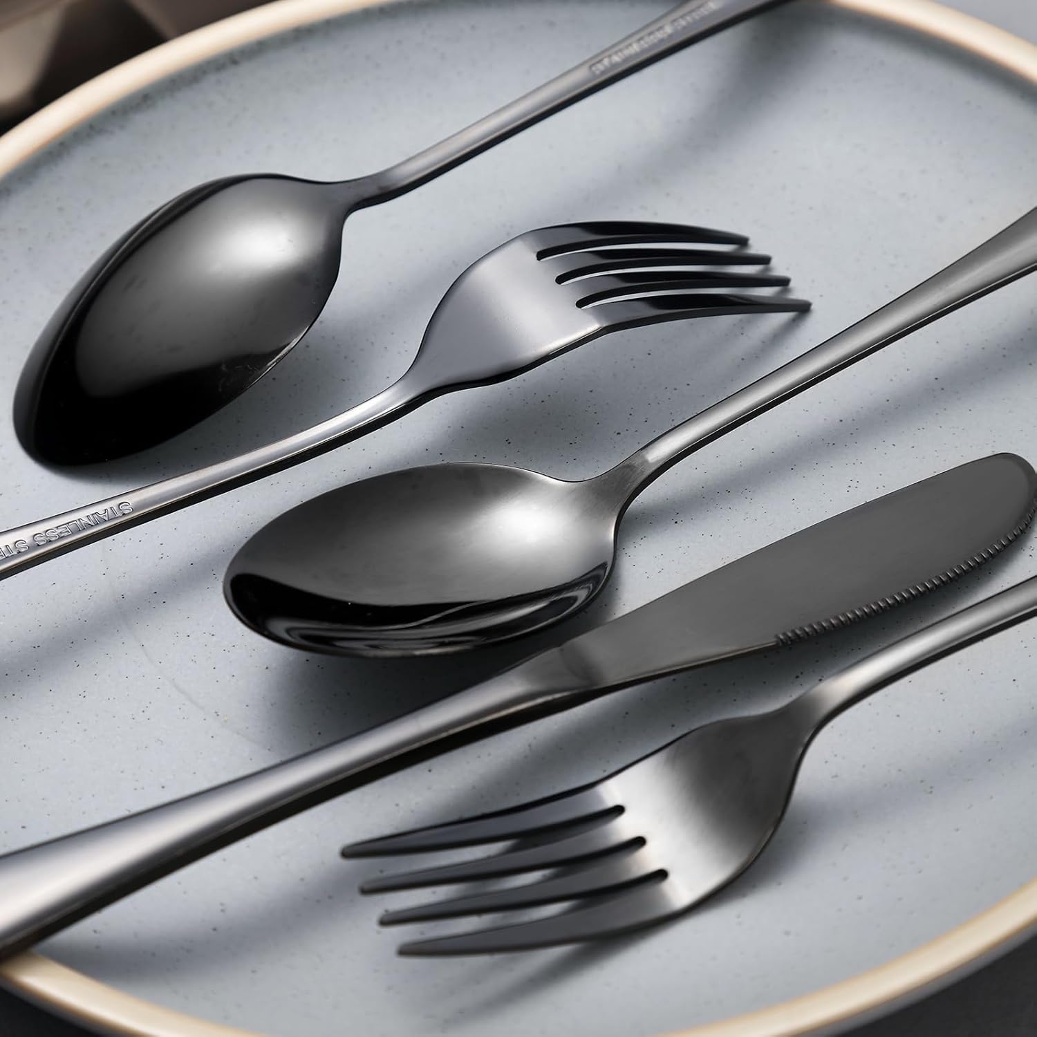 Portable Utensils Set with Case, 4pcs Stainless Steel Reusable Silverware for Lunch Camping School Picnic Workplace Travel, Lunch Box Includ Fork Spoon Knife,Easy to clean,Dishwasher Safe (grey)