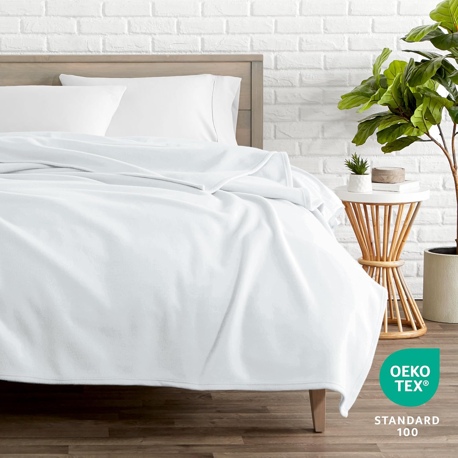 Bare Home Polar Fleece Blanket - White - Warm & Cozy - Premium Fleece - Throw for Bed, Sofa, Camping, Travel and Cold Nights - Lightweight Blanket (Twin/Twin XL, White)