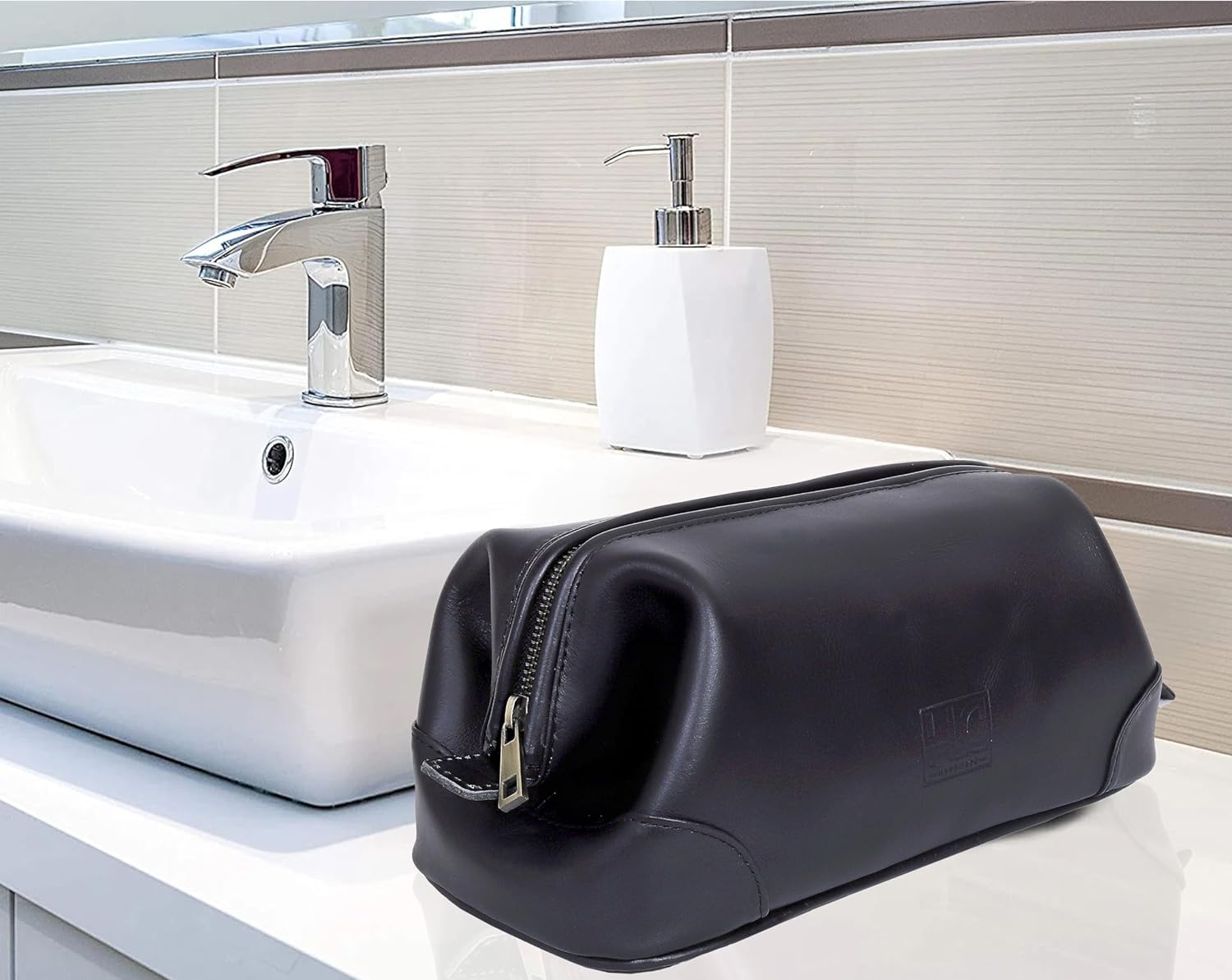 HLC Leather Toiletry Bag for Men Best Gift Premium Genuine Leather Dopp Kit Shaving Kit Organizer Travel Kit Pouch Bag for Men Large Size Black